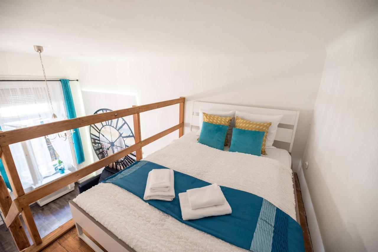 Central Quiet Studio B&B, Airport Connection Budapest Esterno foto