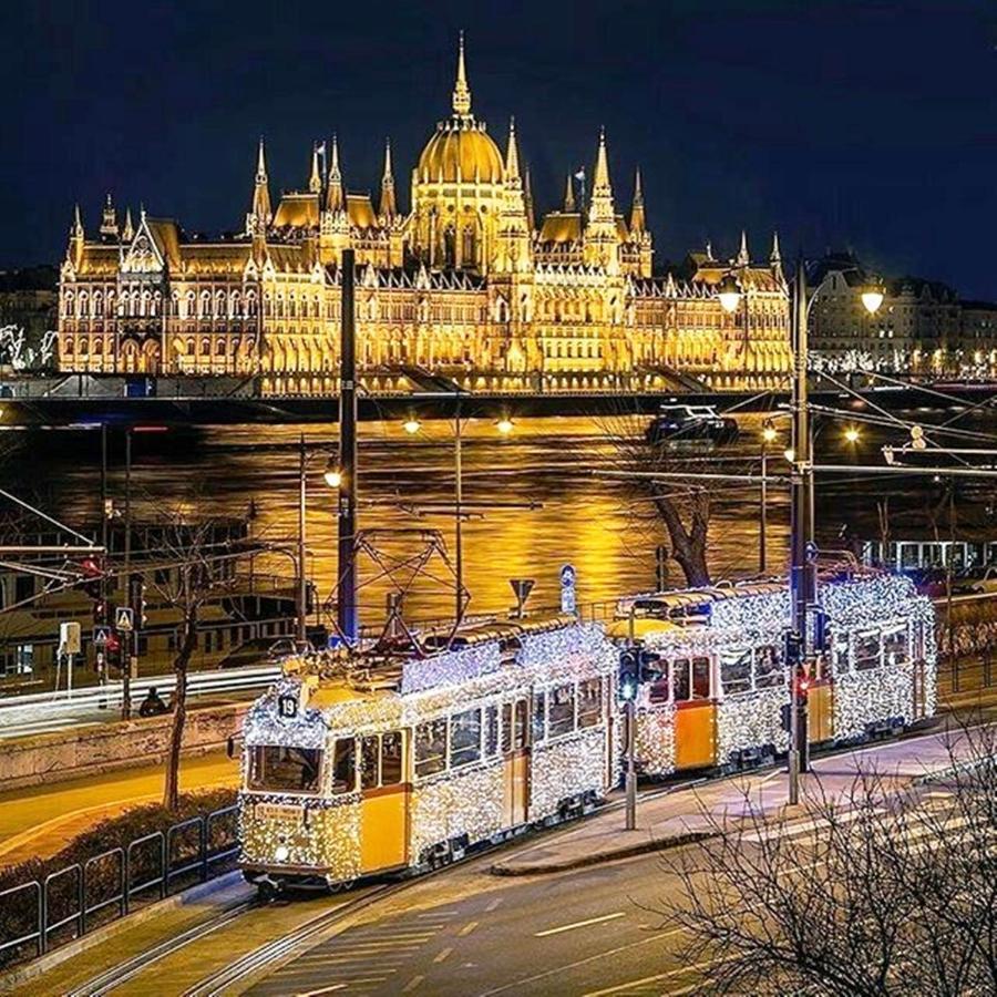 Central Quiet Studio B&B, Airport Connection Budapest Esterno foto