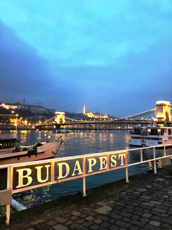 Central Quiet Studio B&B, Airport Connection Budapest Esterno foto